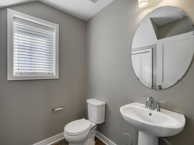 10269 Chesshire Lane N, Maple Grove, MN 55369