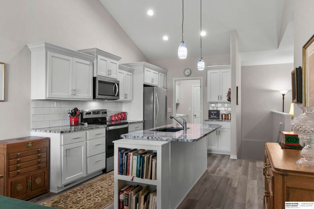 326 Deep Water Drive, Lincoln, NE 68527