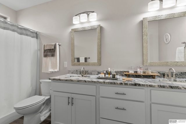 326 Deep Water Drive, Lincoln, NE 68527