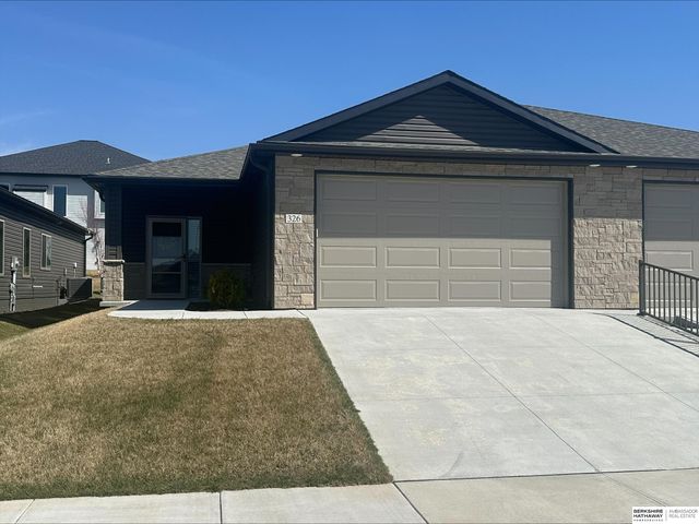 326 Deep Water Drive, Lincoln, NE 68527