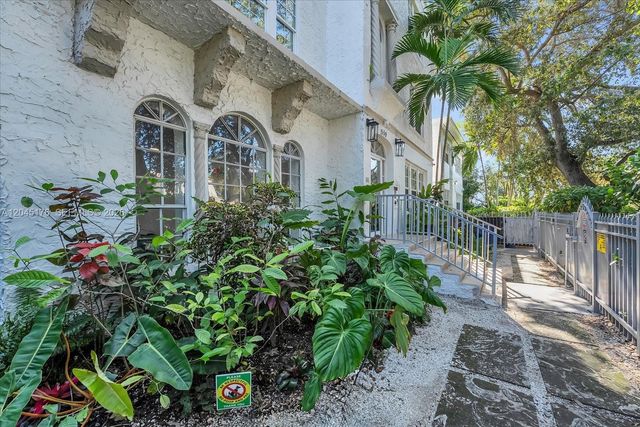 1559 Michigan Avenue 301, Miami Beach, FL 33139