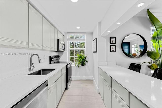 1559 Michigan Avenue 301, Miami Beach, FL 33139