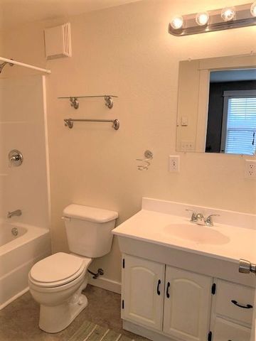 236 1st Avenue W, West Fargo, ND 58078