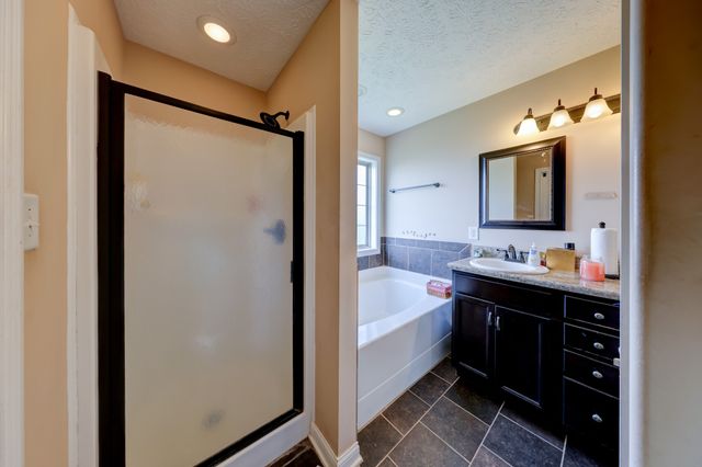 2468 Andersonville Dr, Clarksville, TN 37042