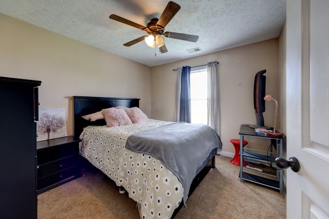 2468 Andersonville Dr, Clarksville, TN 37042