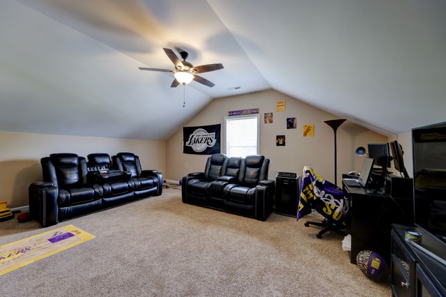 2468 Andersonville Dr, Clarksville, TN 37042