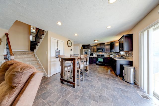 2468 Andersonville Dr, Clarksville, TN 37042
