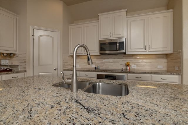 3005 S College Avenue, Decatur, TX 76234