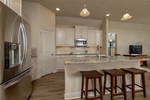 3005 S College Avenue, Decatur, TX 76234