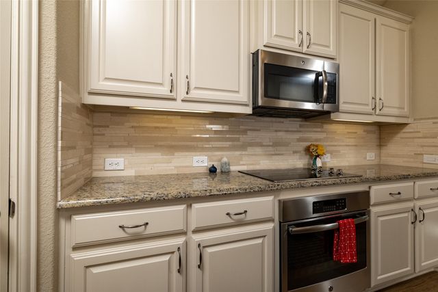 3005 S College Avenue, Decatur, TX 76234