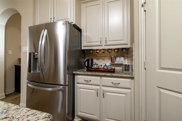 3005 S College Avenue, Decatur, TX 76234