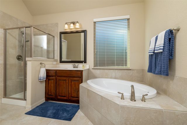 3005 S College Avenue, Decatur, TX 76234