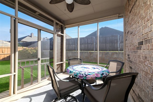 3005 S College Avenue, Decatur, TX 76234