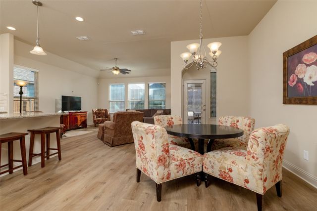 3005 S College Avenue, Decatur, TX 76234