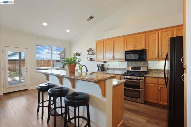 263 Fairmont Lane, Tracy, CA 95376