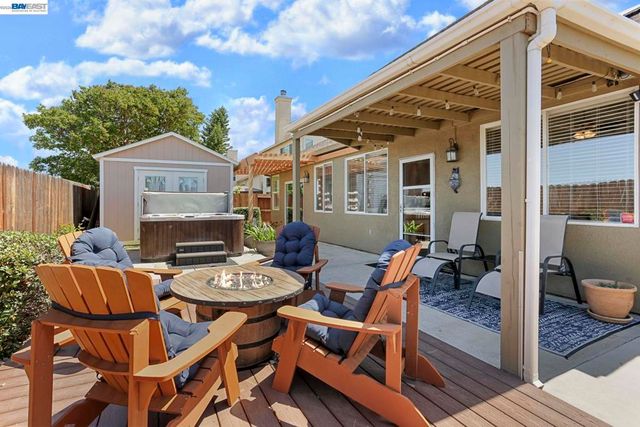 263 Fairmont Lane, Tracy, CA 95376