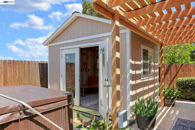 263 Fairmont Lane, Tracy, CA 95376