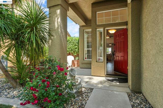 263 Fairmont Lane, Tracy, CA 95376