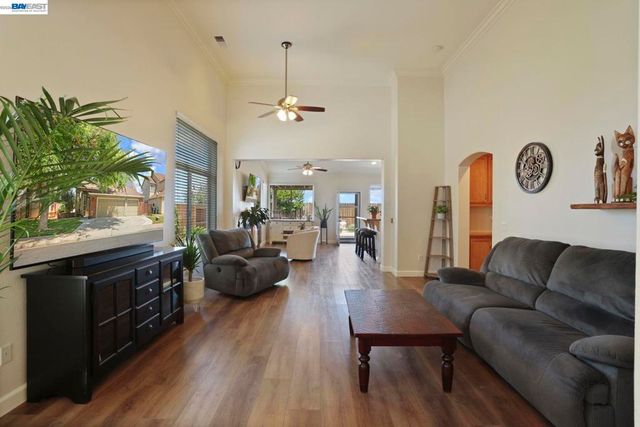 263 Fairmont Lane, Tracy, CA 95376