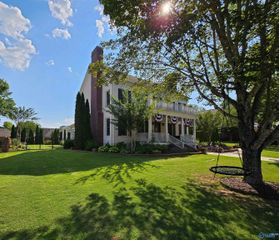 3002 Brook Park Drive, Owens Cross Roads, AL 35763