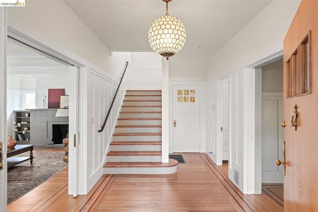 2962 2962 Piedmont Ave, Berkeley, CA 94705