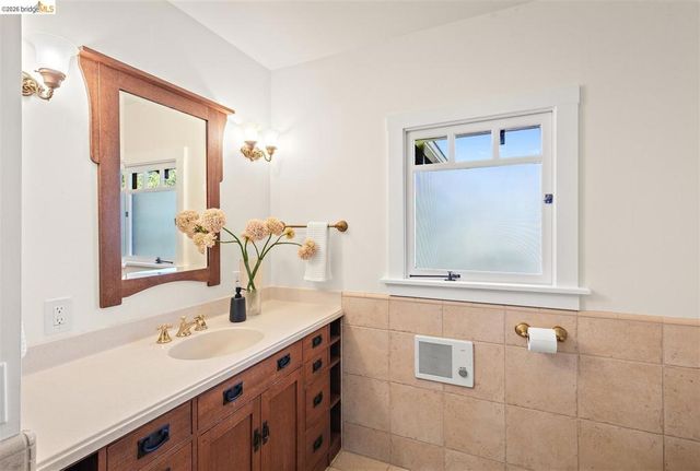 2962 2962 Piedmont Ave, Berkeley, CA 94705