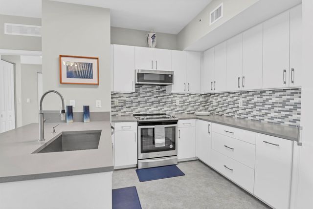 350 N Federal Highway 1208, Boynton Beach, FL 33435