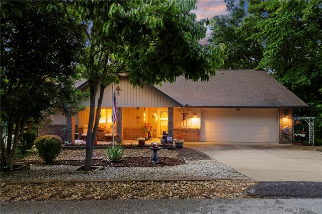 41 Portsmouth Drive, Bella Vista, AR 72715