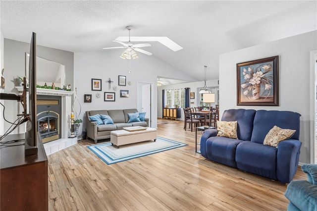 41 Portsmouth Drive, Bella Vista, AR 72715