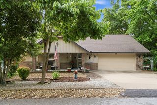 41 Portsmouth Drive, Bella Vista, AR 72715