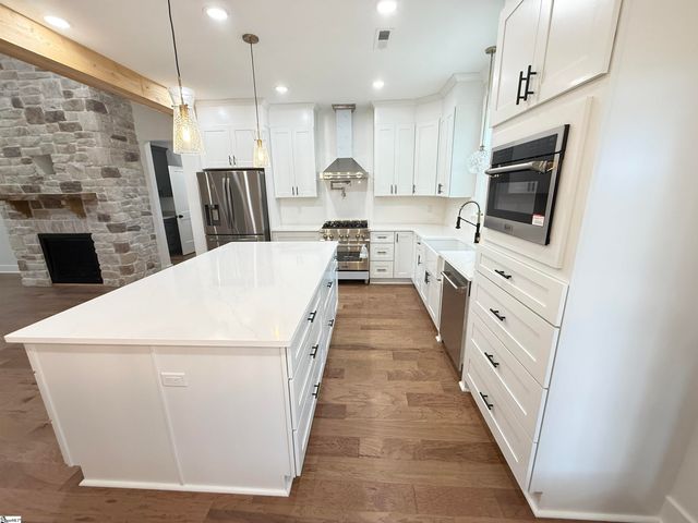 199 Ora Road, Gray Court, SC 29645