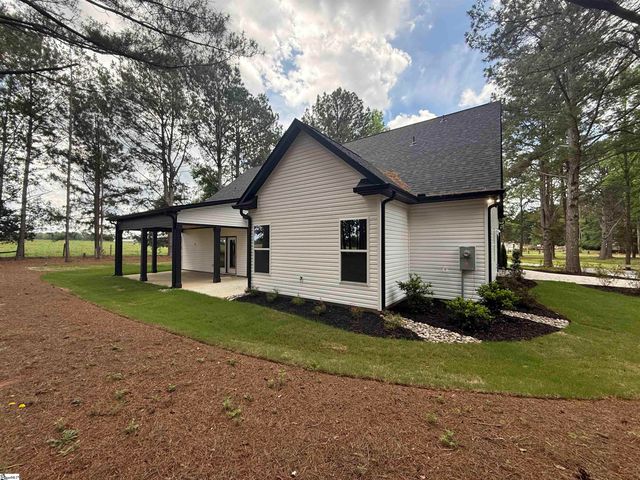 199 Ora Road, Gray Court, SC 29645