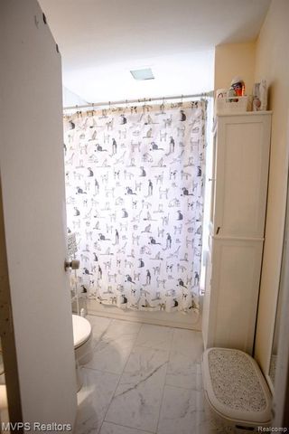 22549 Panama Avenue, Warren, MI 48091