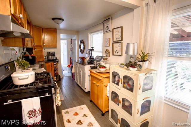 22549 Panama Avenue, Warren, MI 48091