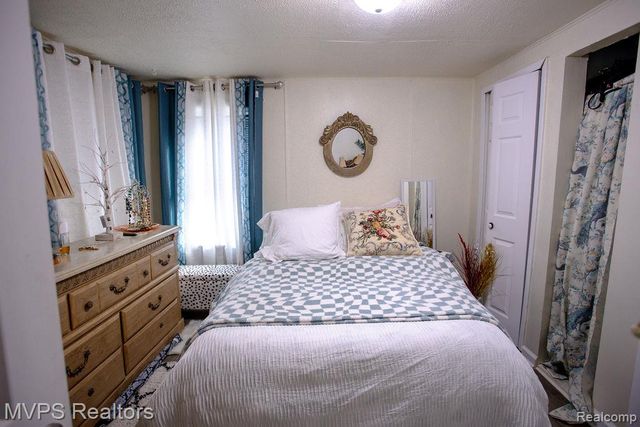 22549 Panama Avenue, Warren, MI 48091