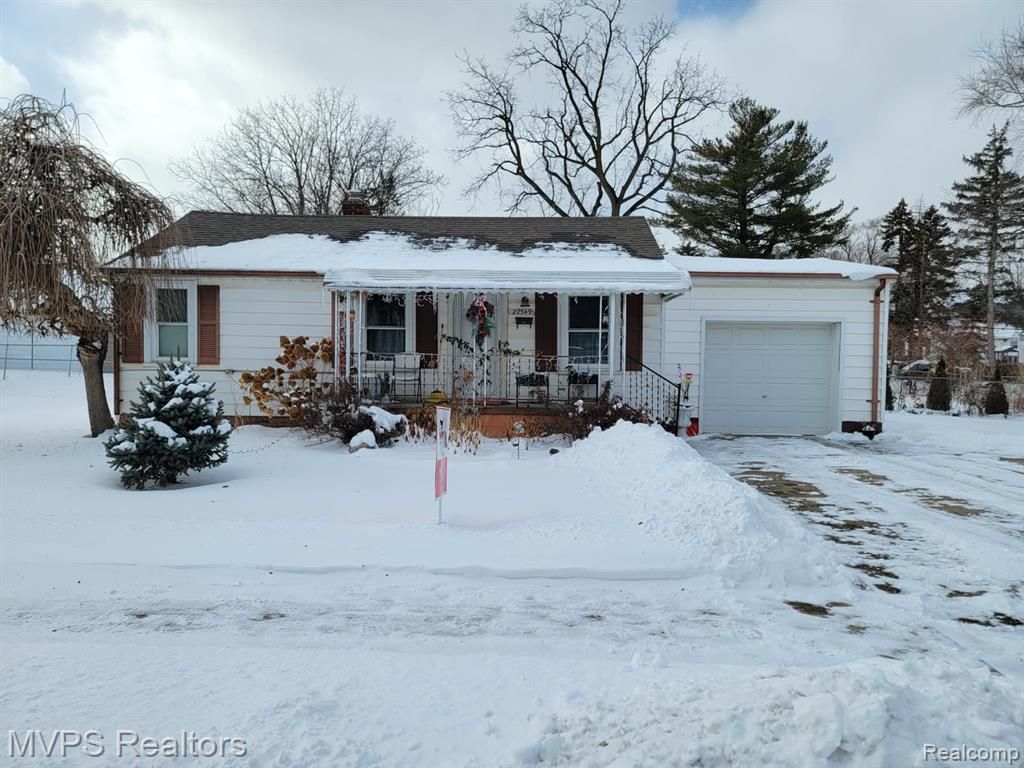 22549 Panama Avenue, Warren, MI 48091