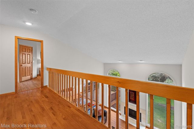 6452 Aspen Ridge Boulevard, West Bloomfield Charter Township, MI 48322