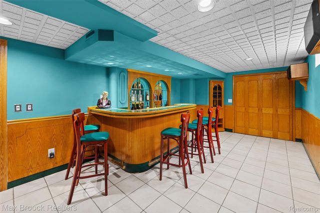 6452 Aspen Ridge Boulevard, West Bloomfield Charter Township, MI 48322