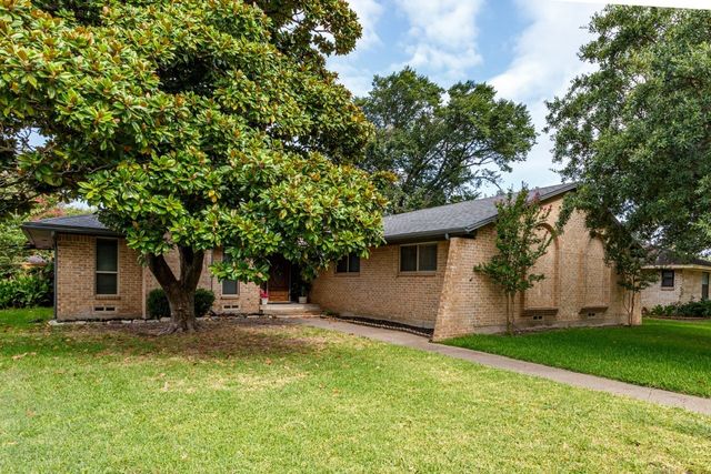 3937 Roanoke Drive, Garland, TX 75041