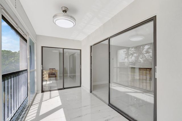 7240 Huntington Lane 202, Delray Beach, FL 33446