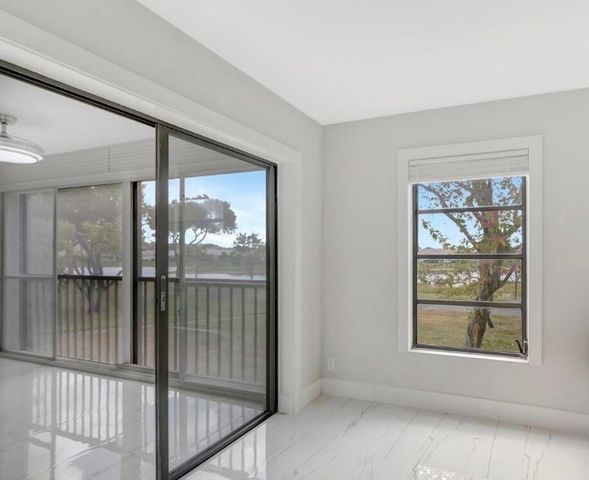 7240 Huntington Lane 202, Delray Beach, FL 33446