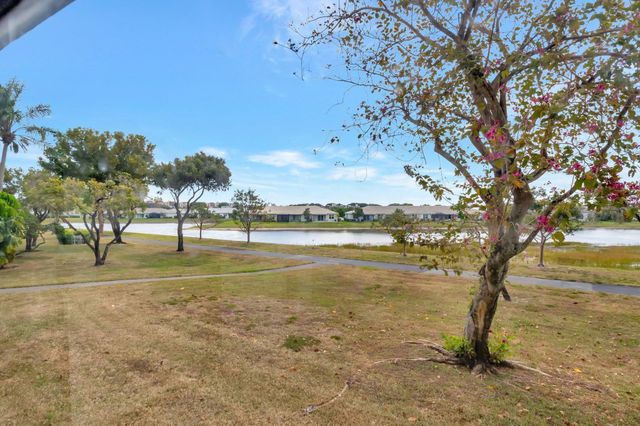 7240 Huntington Lane 202, Delray Beach, FL 33446
