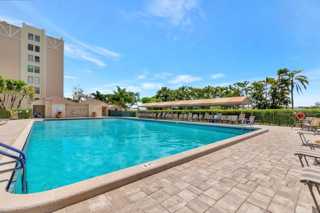 7240 Huntington Lane 202, Delray Beach, FL 33446