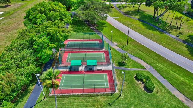 7240 Huntington Lane 202, Delray Beach, FL 33446