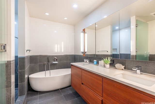 1108 Auahi Street 314, Honolulu, HI 96814