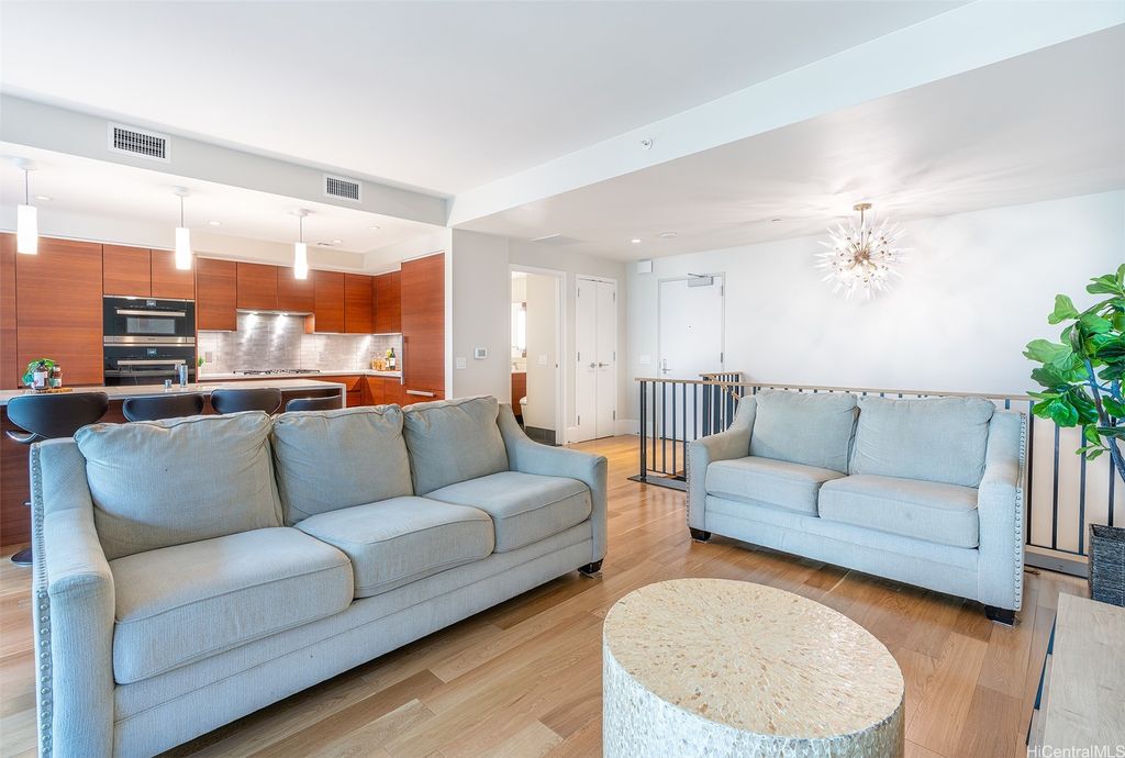 1108 Auahi Street 314, Honolulu, HI 96814