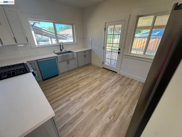 1331 E Park Street, Stockton, CA 95205