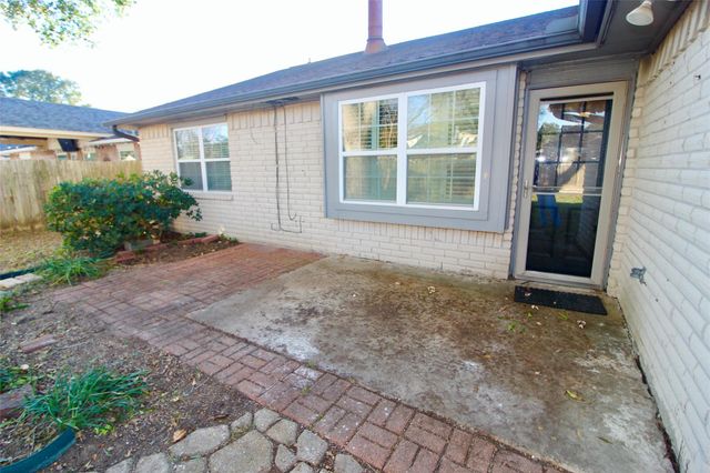 16731 Rippling Mill Drive, Sugar Land, TX 77498