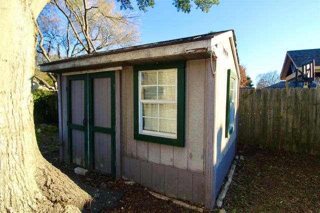 16731 Rippling Mill Drive, Sugar Land, TX 77498