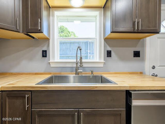 600 Pebble Drive, Fort Walton Beach, FL 32547